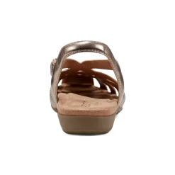 Clearance Earth Shoes Berri Woven Casual Round Toe Slip-on Sandals Gold
