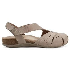 Clearance Earth Shoes Birdine Casual Round Toe Slip-on Sandals Ivory