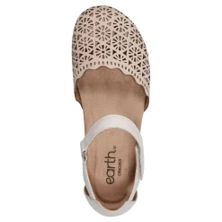 Clearance Earth Shoes Bronnie Casual Slip-On Perforated Sandals Light Natural