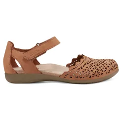 Clearance Earth Shoes Bronnie Casual Slip-On Perforated Sandals Medium Natural
