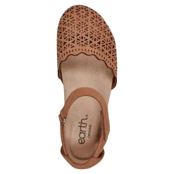 Clearance Earth Shoes Bronnie Casual Slip-On Perforated Sandals Medium Natural