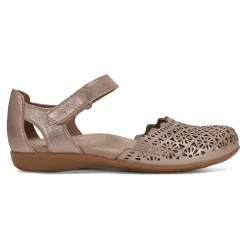 Earth Shoes Bronnie Casual Slip-On Perforated Sandals Gold