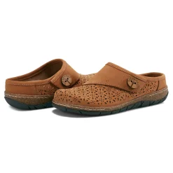 Earth Shoes Erinn Round Toe Casual Slip-on Flat Clogs Medium Natural