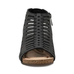 Discount Earth Shoes Hana Round Toe Laser Cut Dress Sandals Black