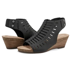 Discount Earth Shoes Hana Round Toe Laser Cut Dress Sandals Black
